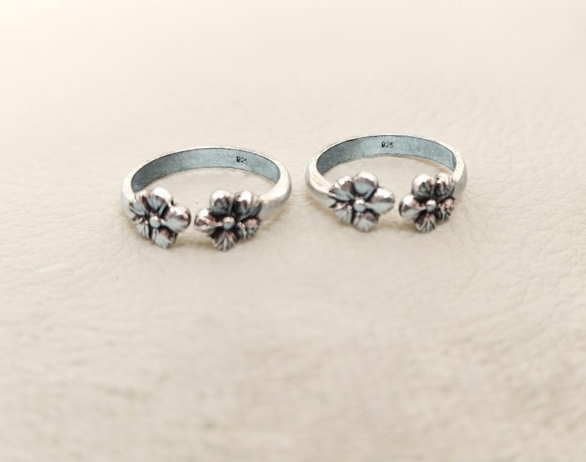 Twin Flower Oxidised Silver Toe Rings