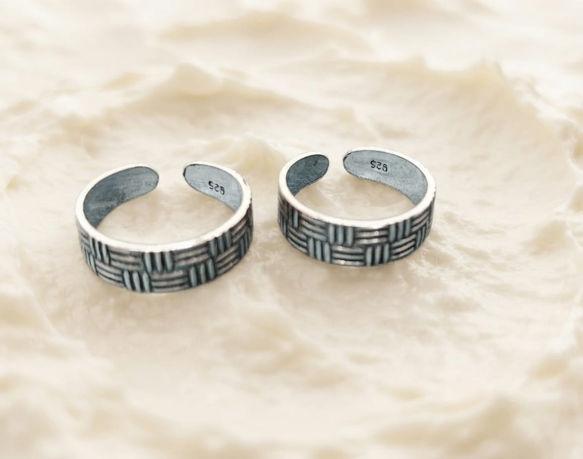 Basket Weave Oxidised Silver Toe Rings
