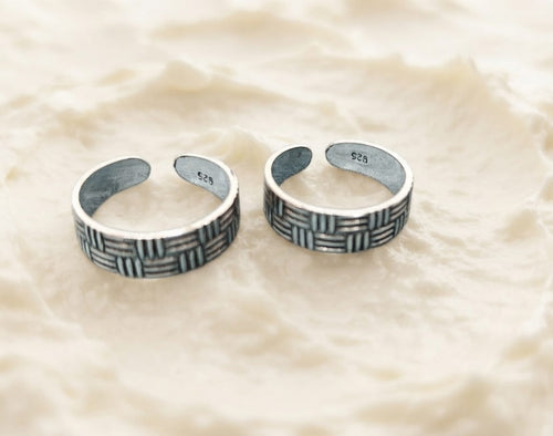 Basket Weave Oxidised Silver Toe Rings