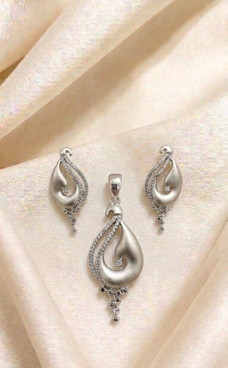 Pendant Set